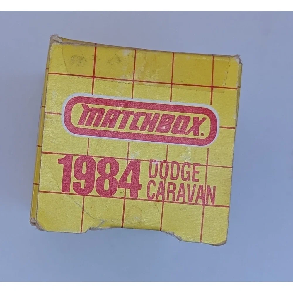 Matchbox 1984 Dodge Caravan Burgundy Diecast Car Made in England Original Box